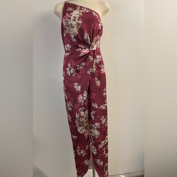 WAYF The Lainey Floral One Shoulder Twist Burgundy Gown Small - Picture 2 of 13